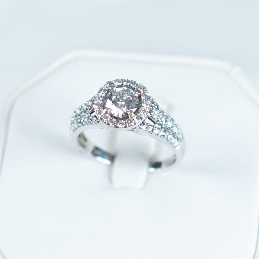14k engagement ring white gold round diamonds - Picture 1 of 3